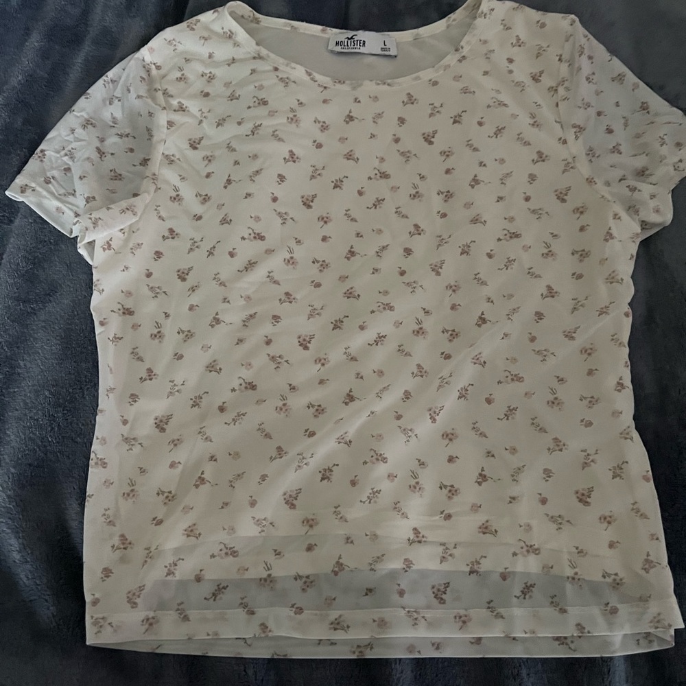 Hollister Women's Cream Floral Top, size L (fits like M)